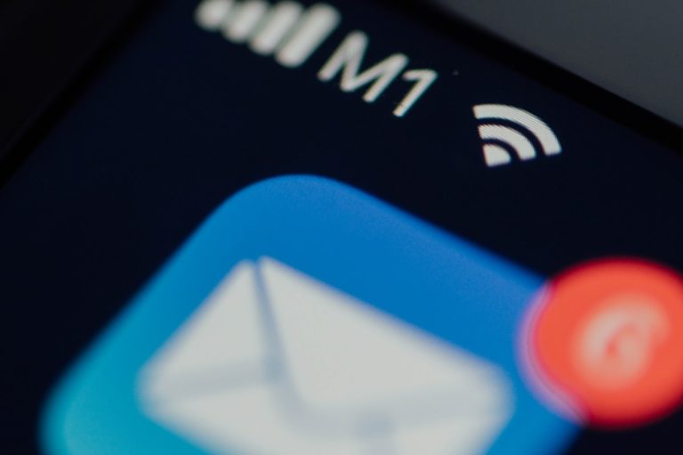 mail with 6 notifications